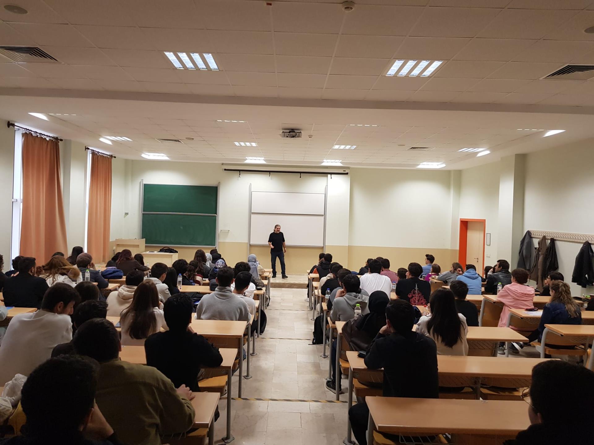 "Öğrencilik, Mezuniyet ve İş Bulma Süreçleri” Sunumu Başarıyla Gerçekleştirildi